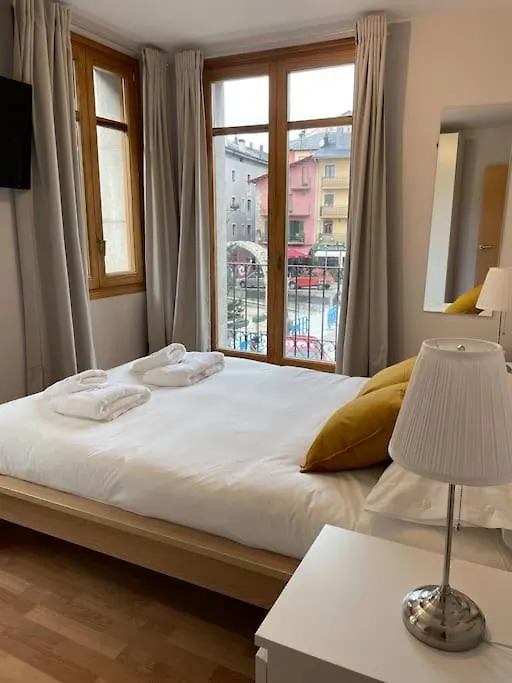Apartamento El Cadi, Centrico Alojamiento En Puigcerda, Cerdanya. España